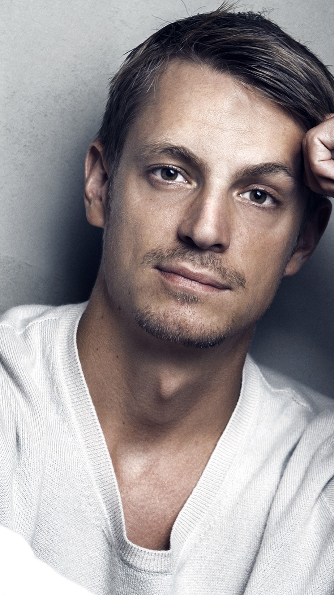 Joel Kinnaman Net Worth