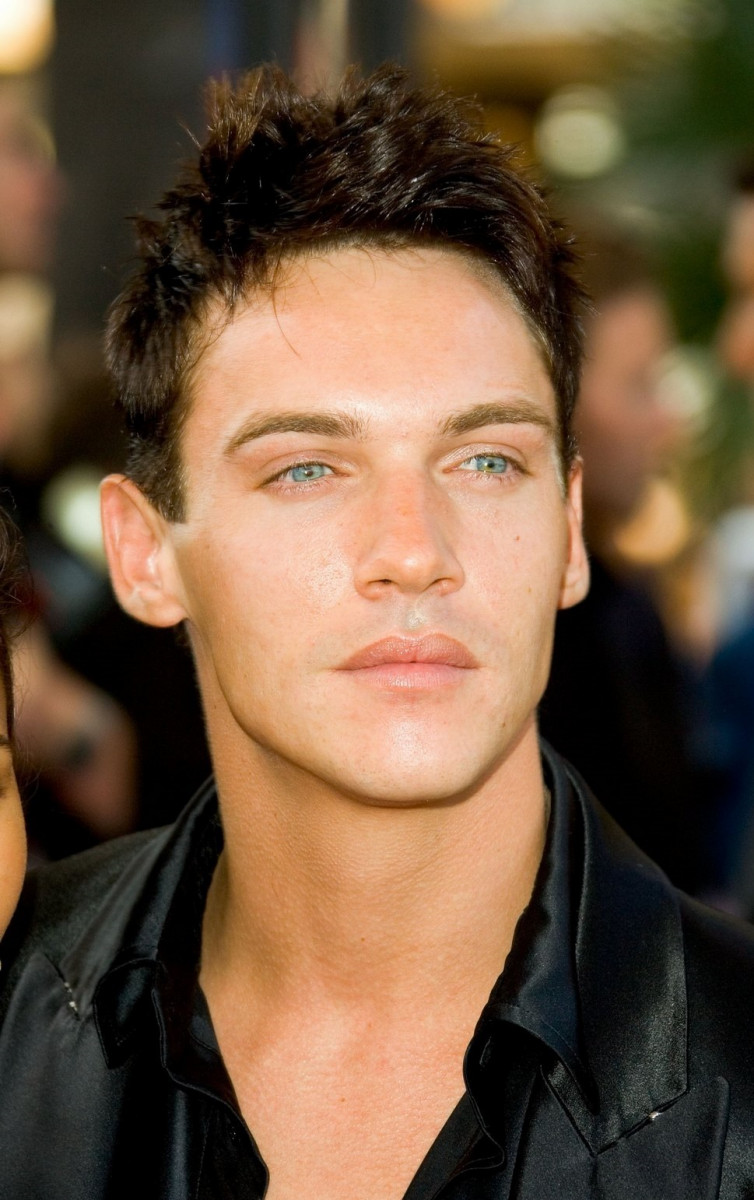 Jonathan Rhys Meyers Net Worth