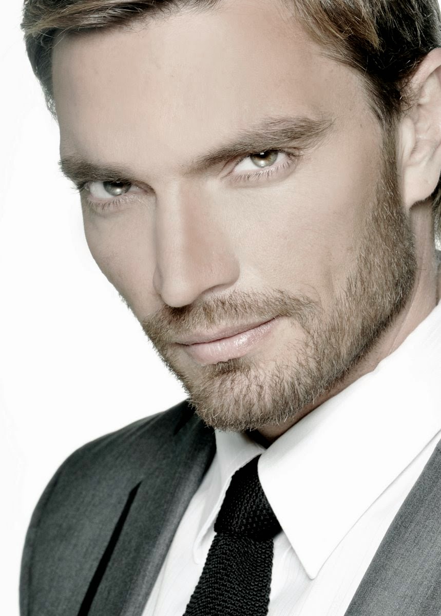 Julian Gil Net Worth