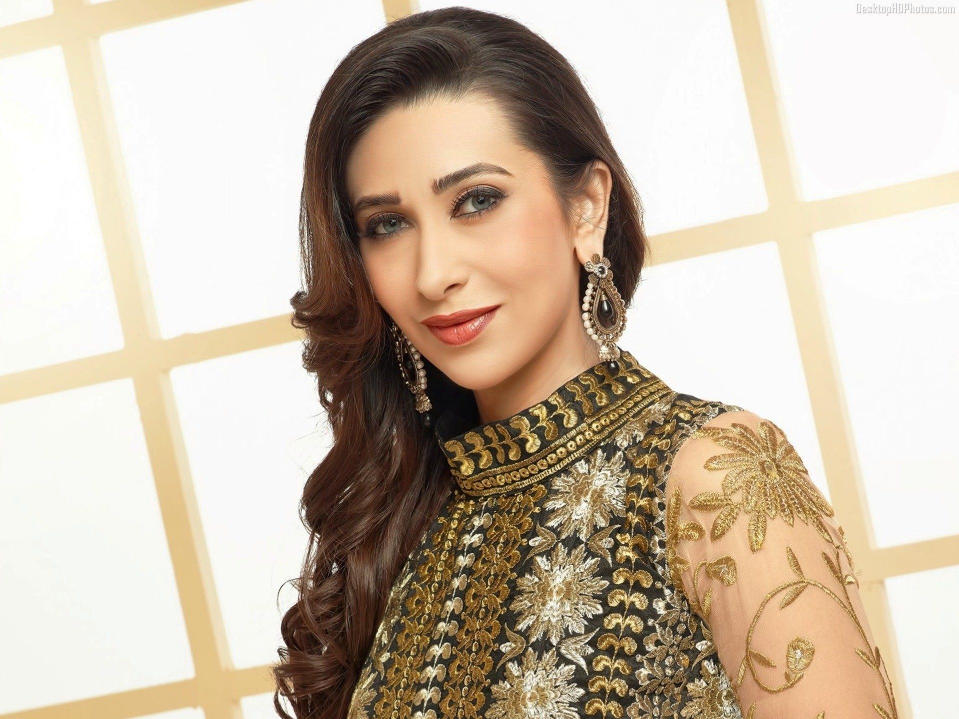 Karisma Kapoor Net Worth