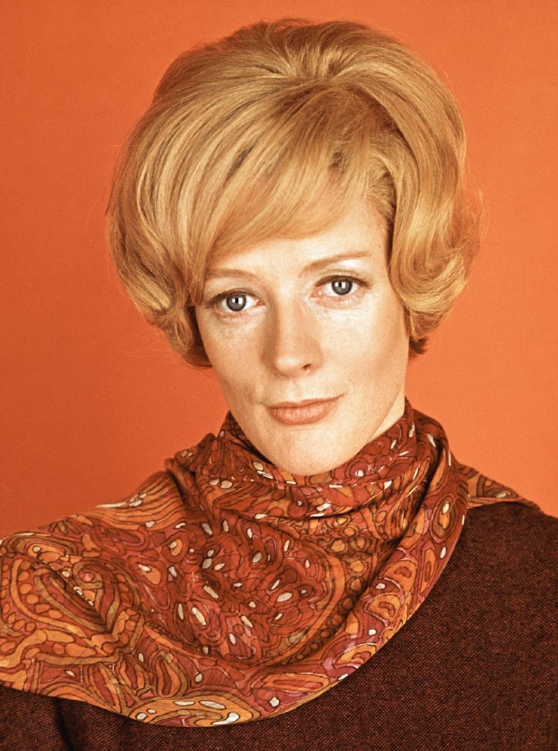 Maggie Smith Net Worth