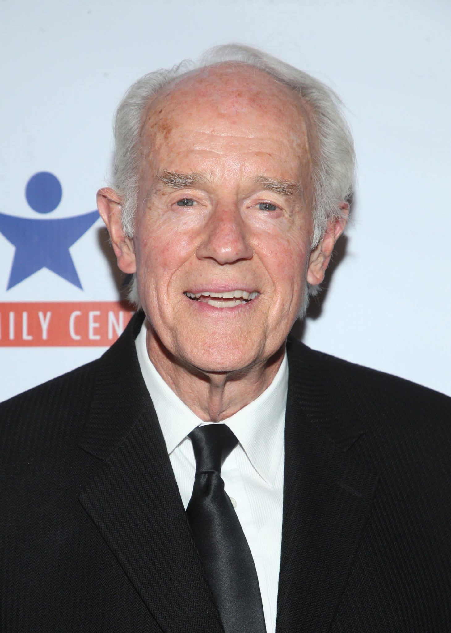 Mike Farrell Net Worth