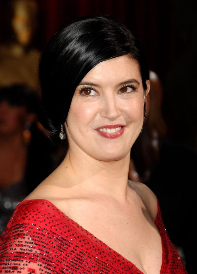 Phoebe Cates Net Worth