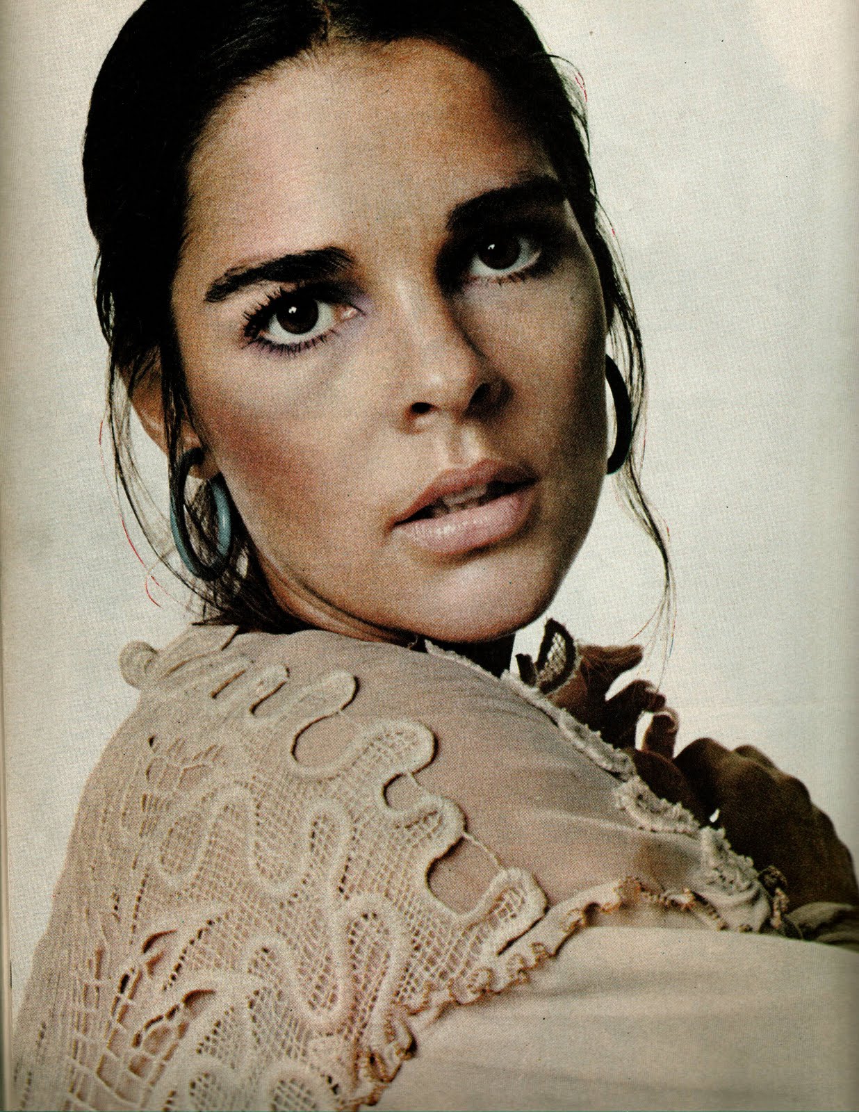 Ali Macgraw Net Worth