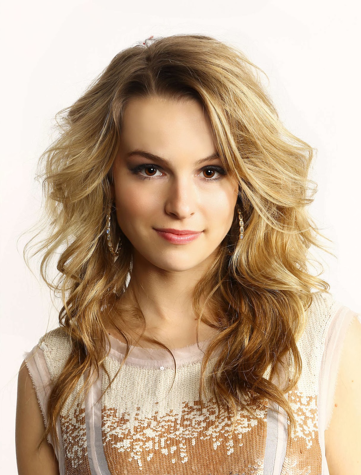 Bridgit Mendler Net Worth