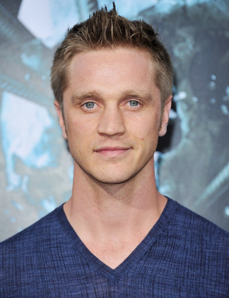 Devon Sawa Net Worth