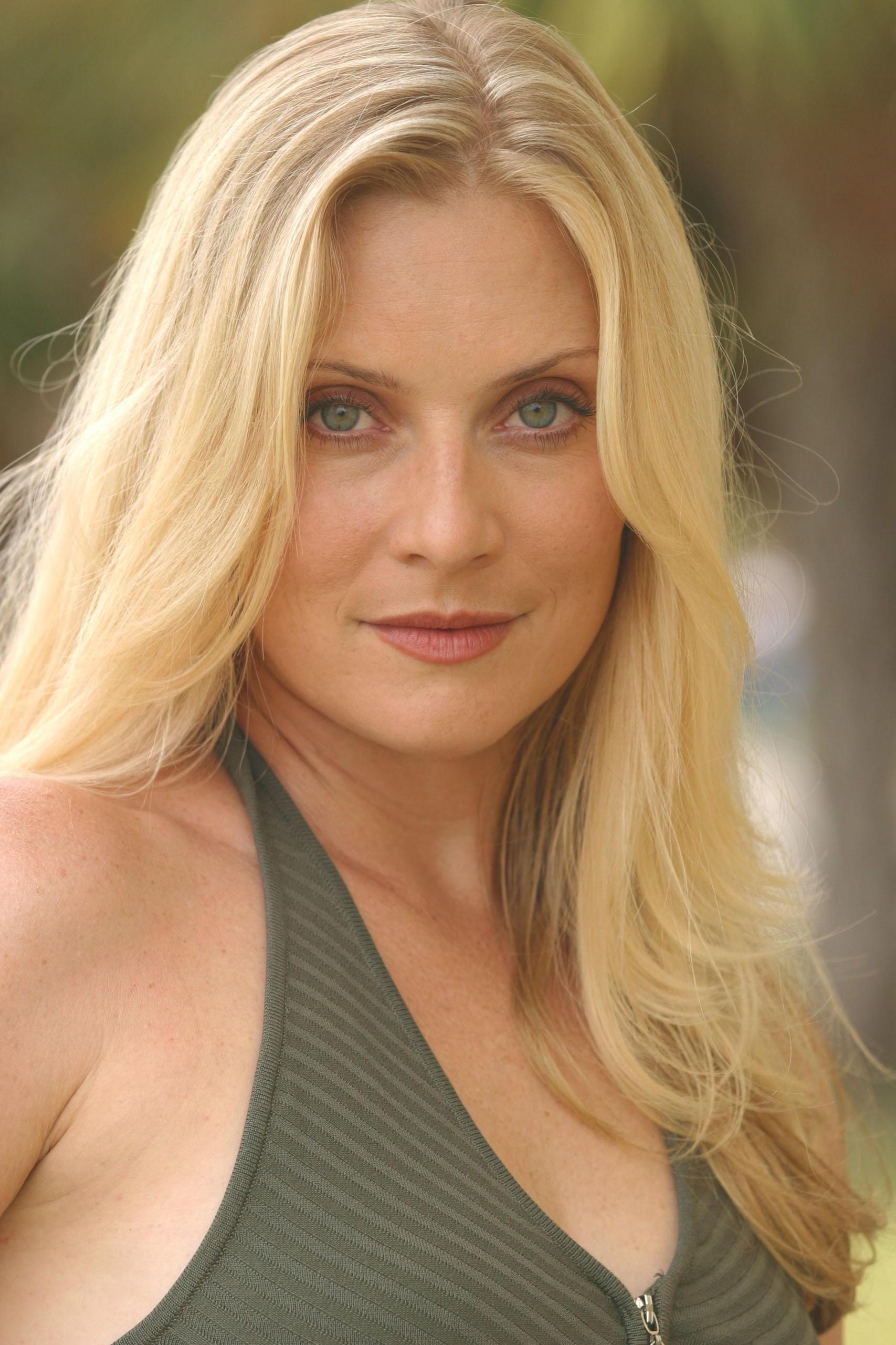 Emily Procter Net Worth