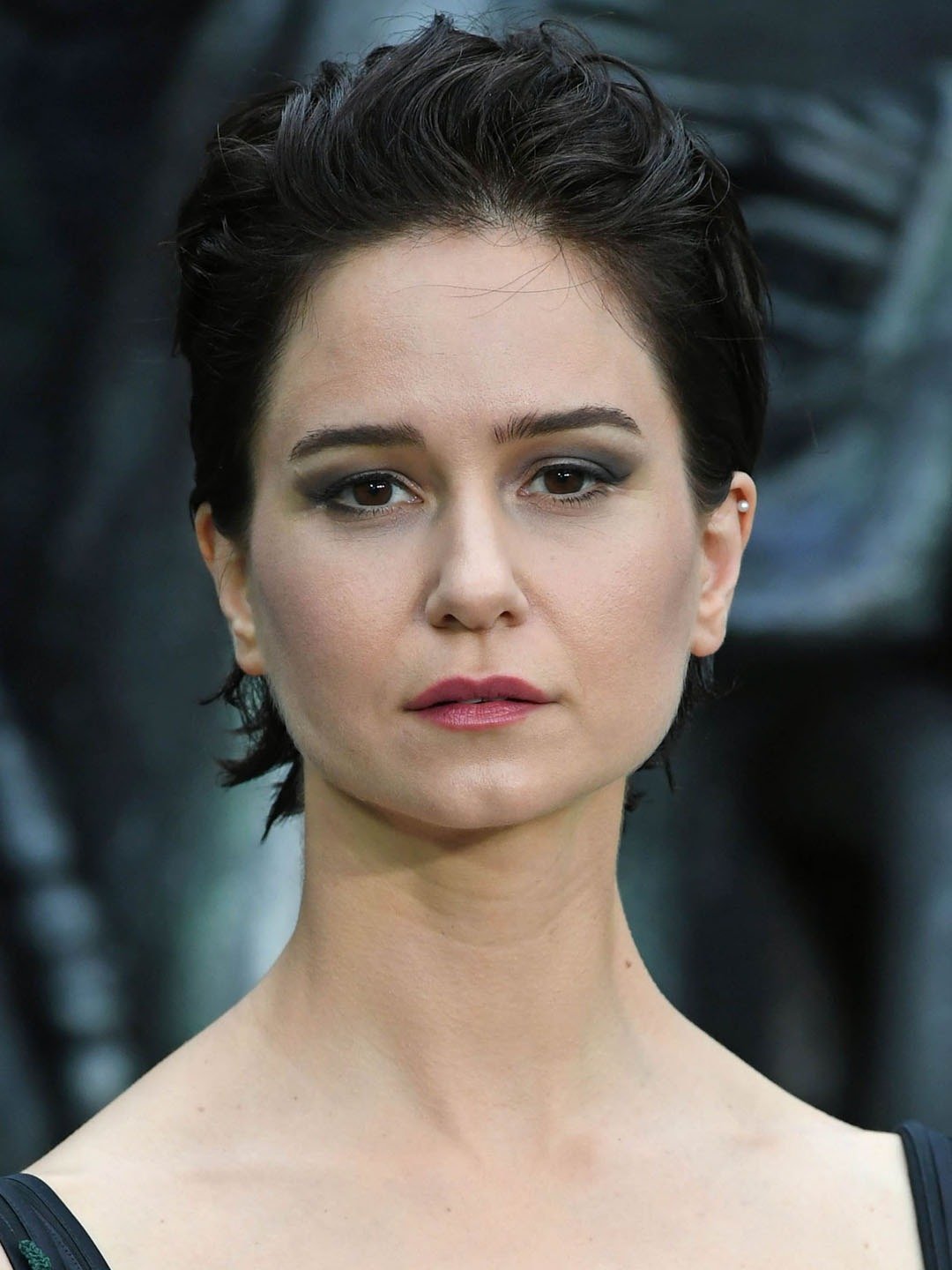 Katherine Waterston Net Worth