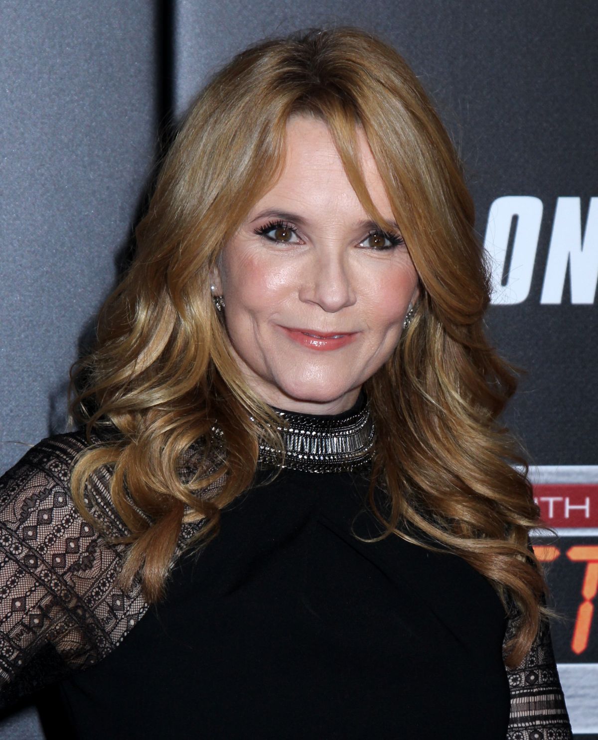 Lea Thompson Net Worth