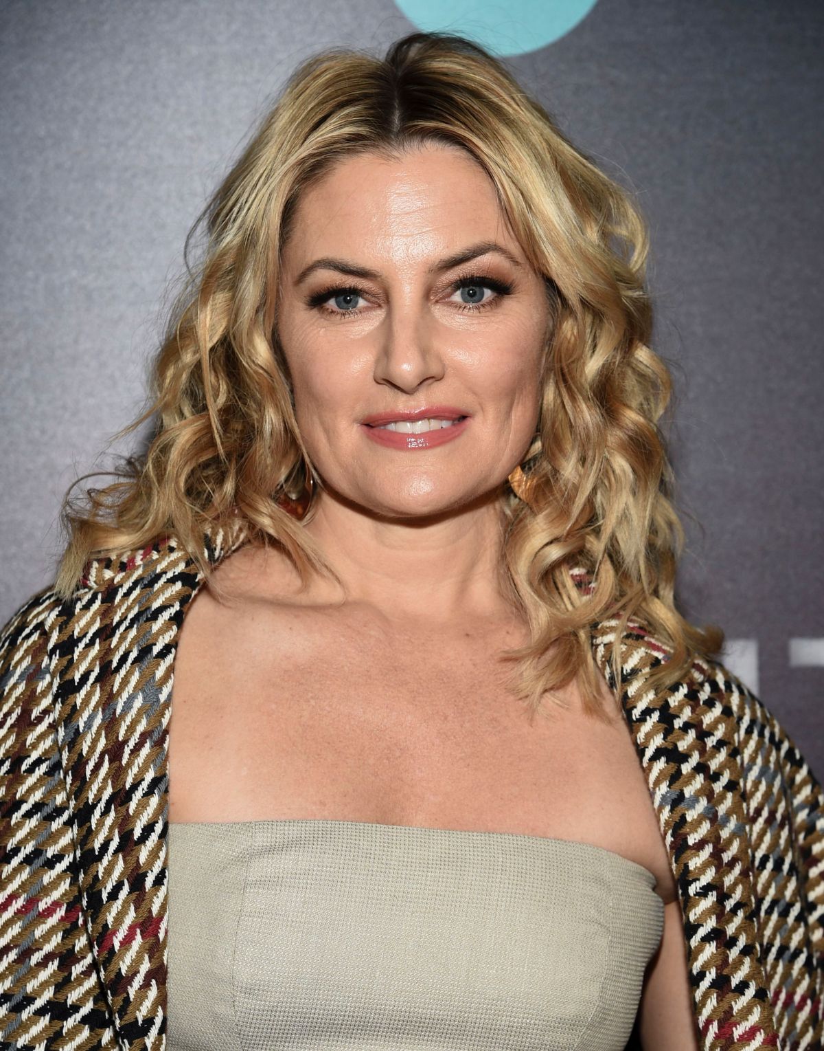 Madchen Amick Net Worth