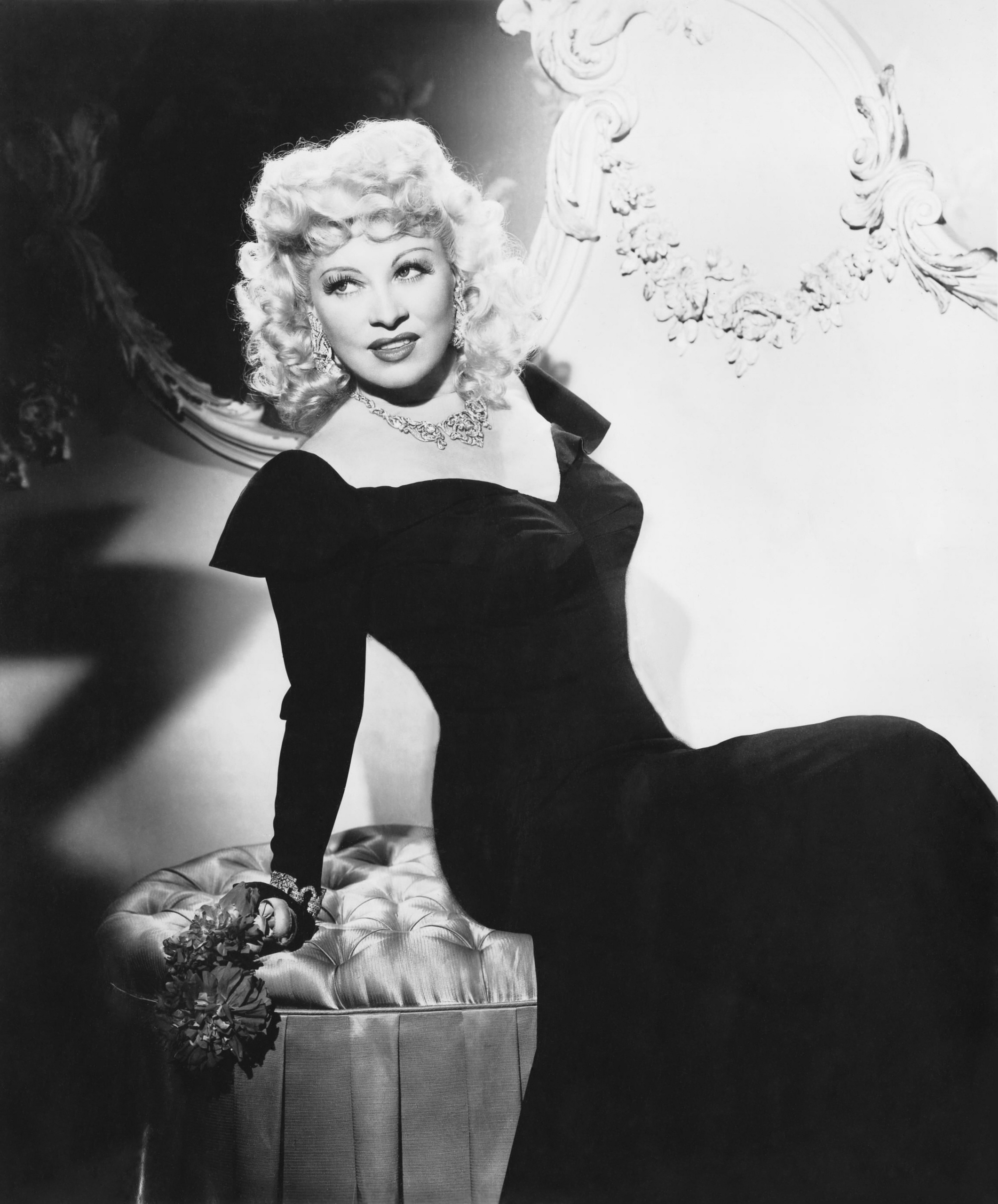 Mae West Net Worth