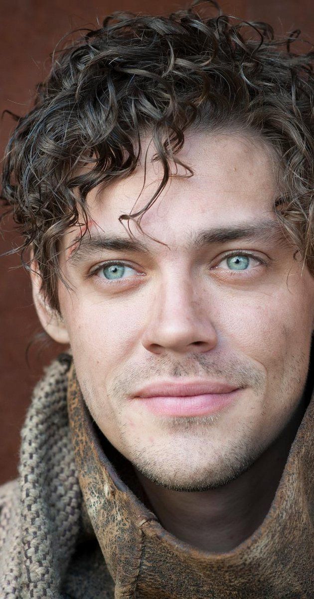 Tom Payne Net Worth